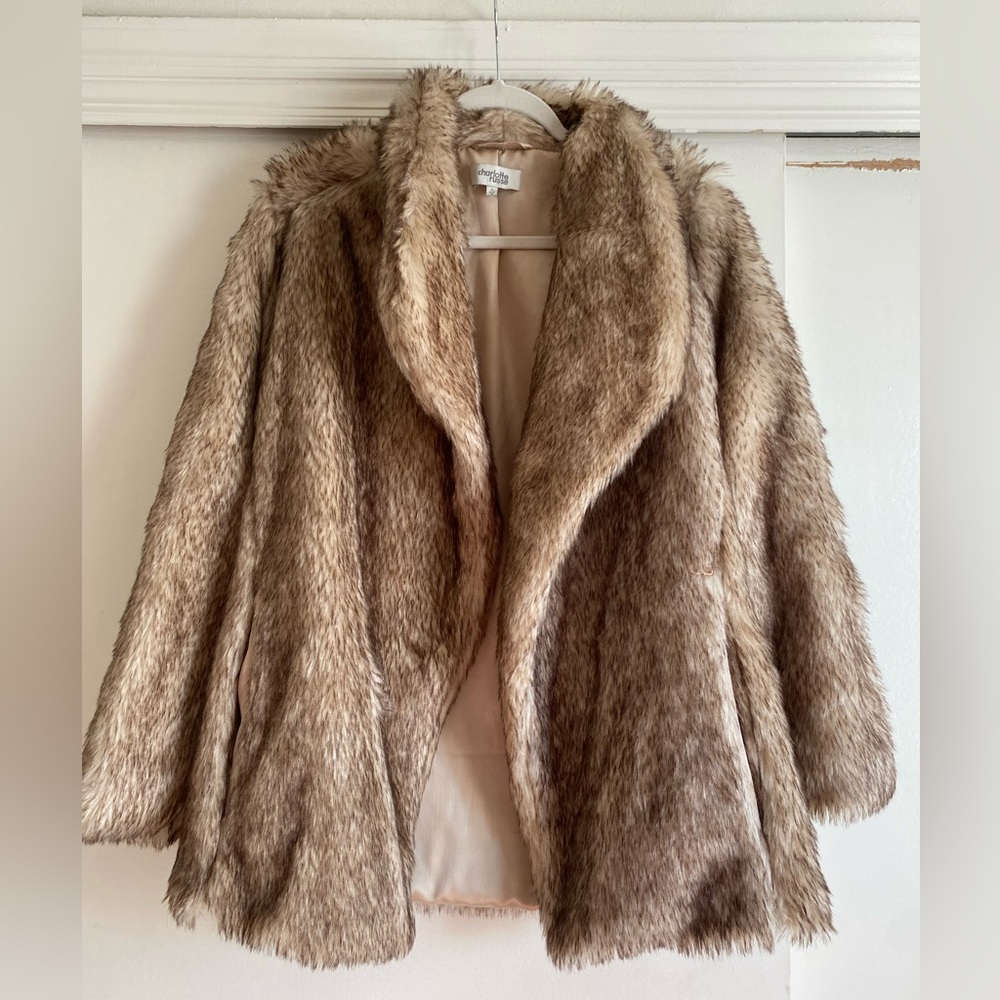 Faux Fur Lined Jacket with Pockets! Pet Free and Smoke Free Home!